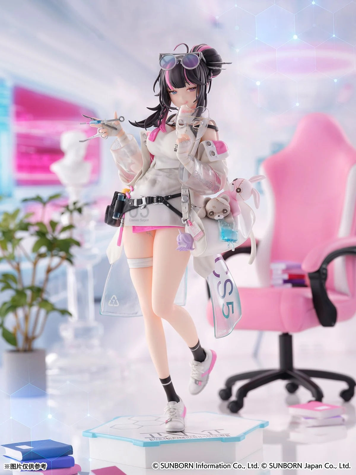 SSF "Neural Cloud" Vee 1/7 Complete Figure