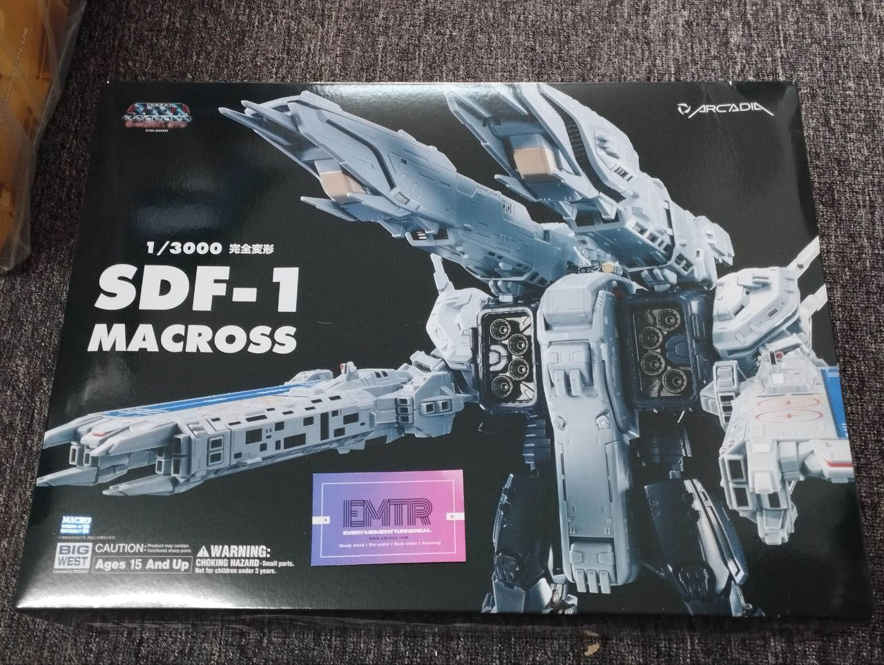 Arcadia 1/3000 Completely Transformable SDF-1 Macross