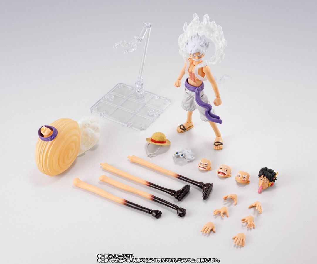 S.H.FIGUARTS x World Collectible Figures: One Piece - Monkey D. Luffy (Gear 5)